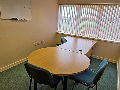 Office F4 - from £375 pcm